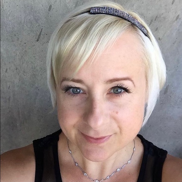 Meet your Posher, Julie 🇨🇦 Closing Sale! Offer me half and the item is yours 😁 - Picture 10 of 14